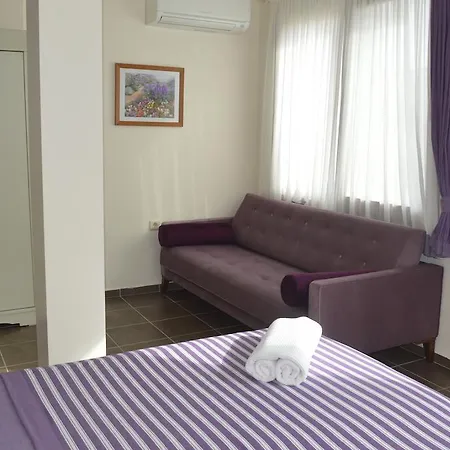 Erguvan * Foça