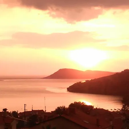 Erguvan Πανσιόν